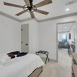 Sleeps 24-Spacious Suites Near Fq W Pool