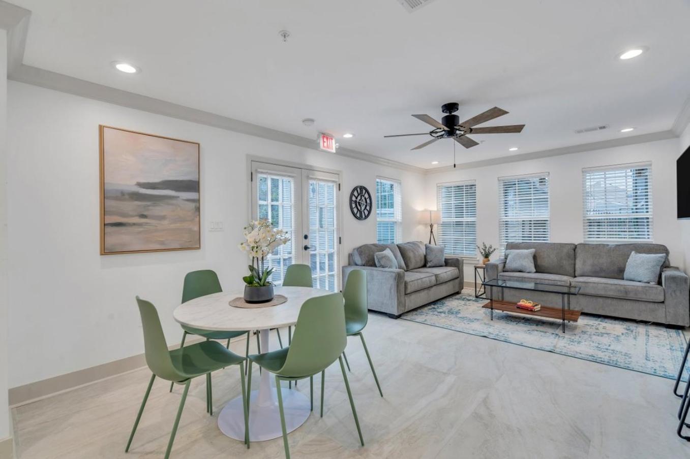 Sleeps 24-spacious Near Fq W Pool * New Orleans