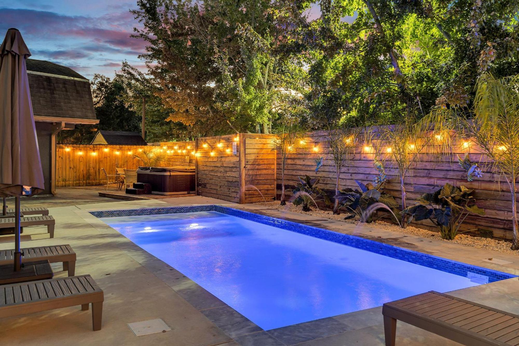 Sleeps 24-spacious Near Fq W Pool * New Orleans