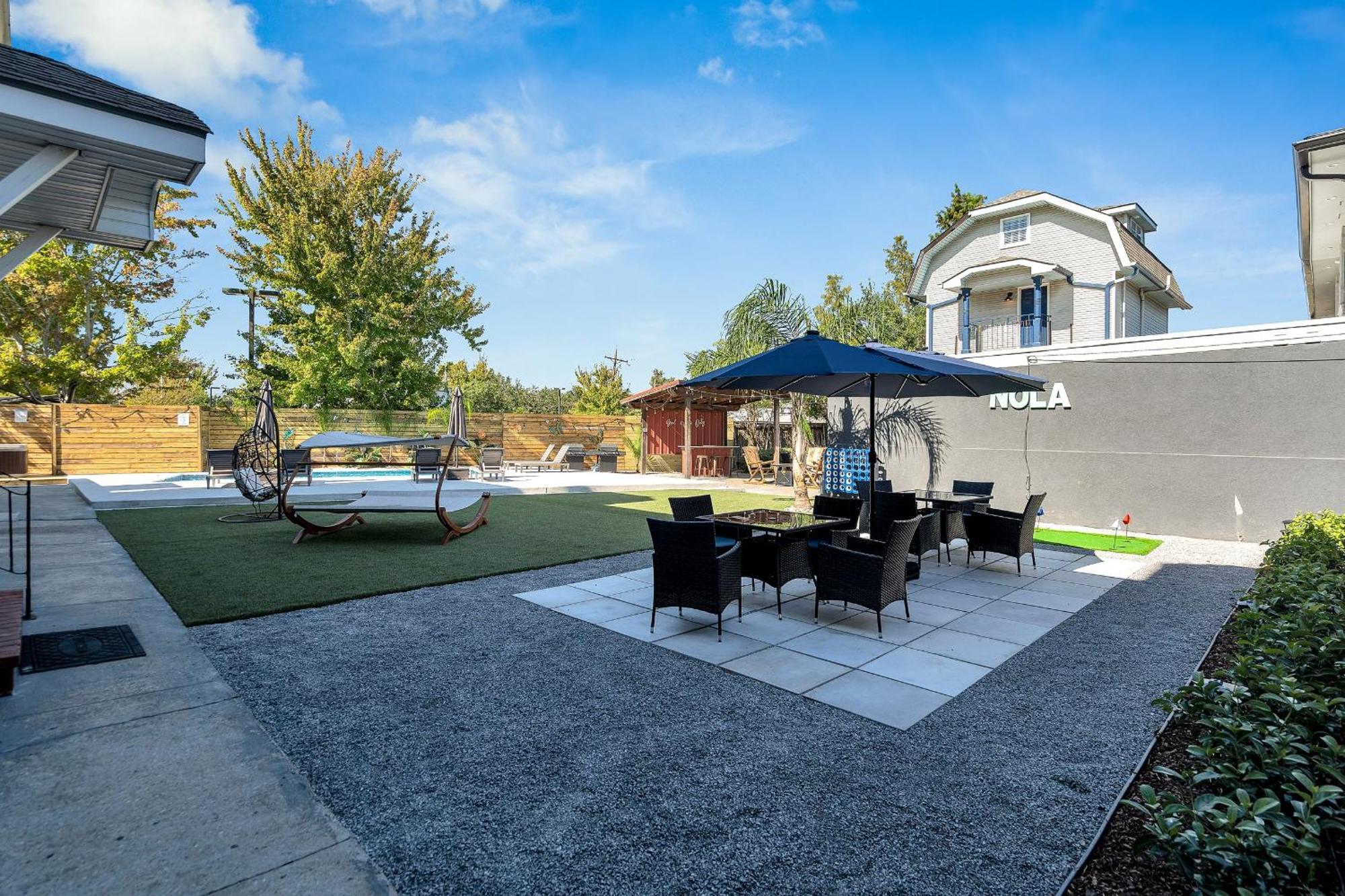 Hotel Sleeps 24-spacious Near Fq W Pool *
