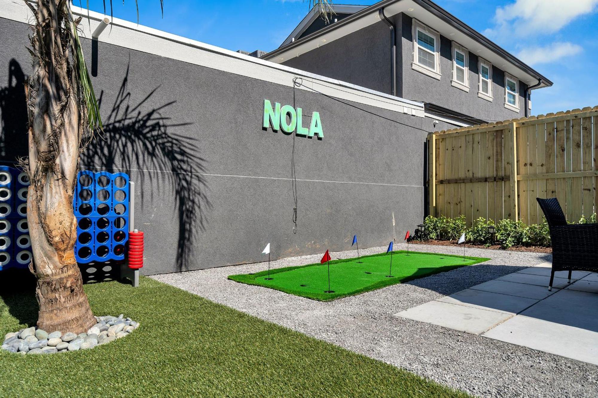 Hotel Sleeps 24-spacious Near Fq W Pool New Orleans
