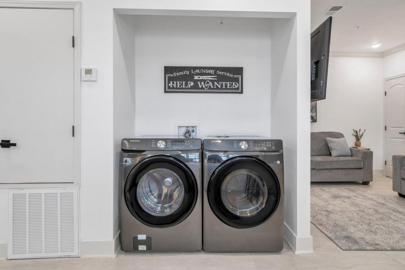 Sleeps 24-spacious Near Fq W Pool New Orleans