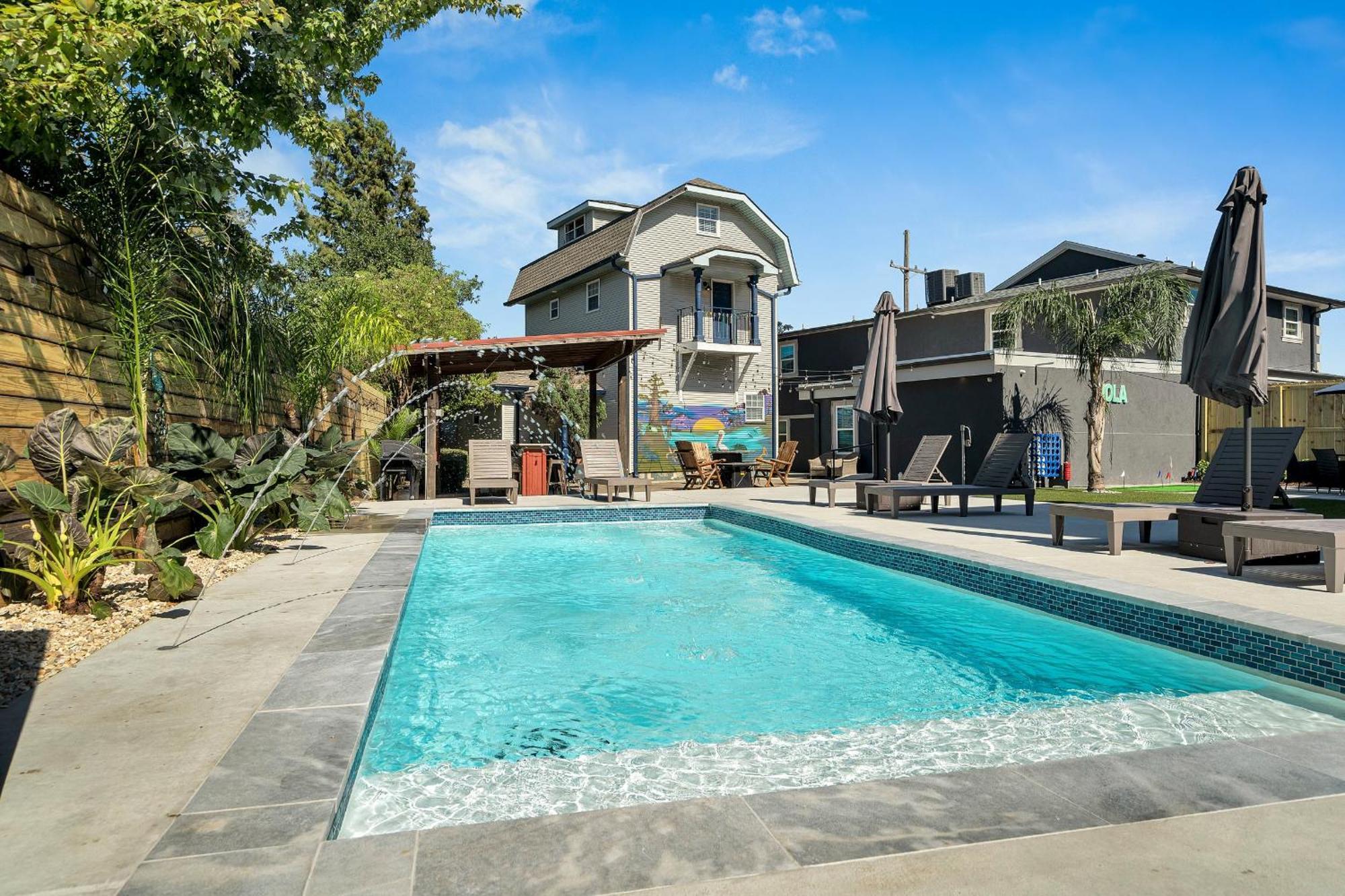 Sleeps 24-spacious Near Fq W Pool * New Orleans