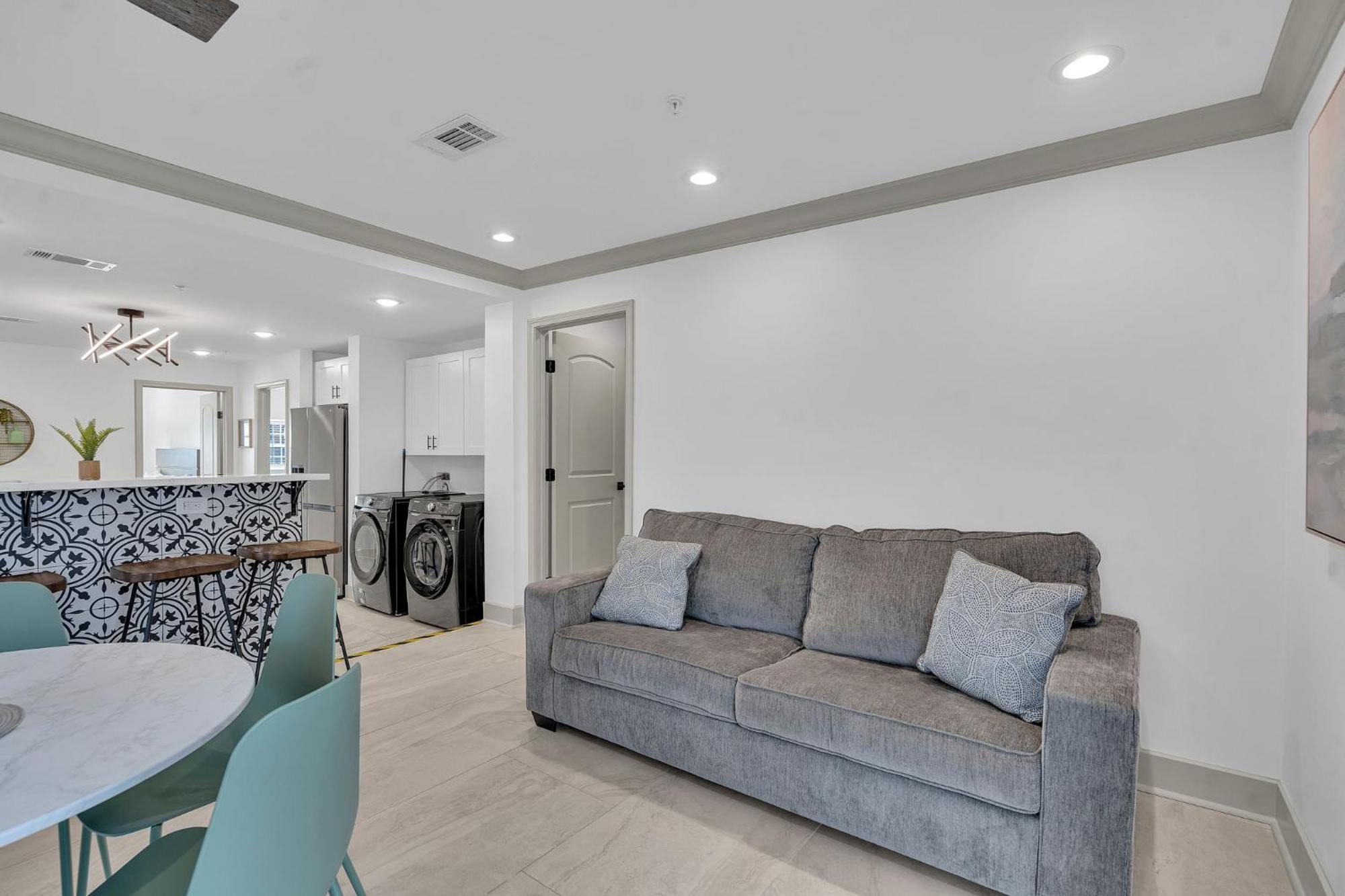 Sleeps 24-spacious Near Fq W Pool Hotel New Orleans